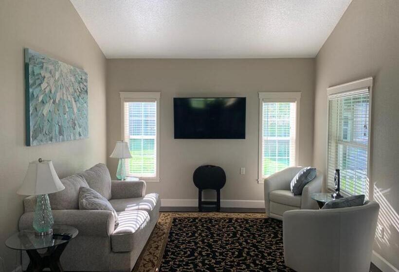 Вилла Deluxe 1 Спальня, The Grand Oaks Resort