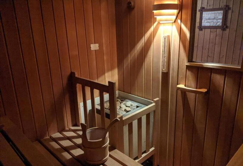 Дом 4 Спальни, Montahaus
