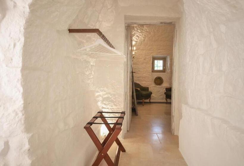 اتاق لوکس چهار تخته, Petranima Wellness In Trulli