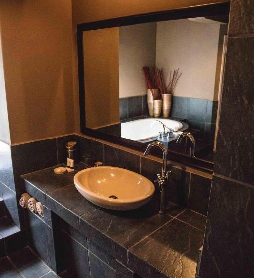 Suite Executiva, Bass Lake Country Lodge