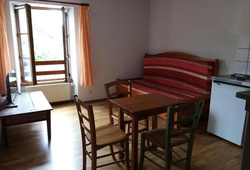 Семейное Студио, Gîte   Auberge Du Midi