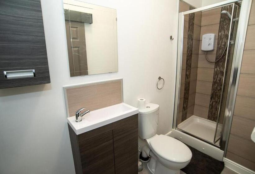 خانه 1 خوابه, Bentley House With En Suites