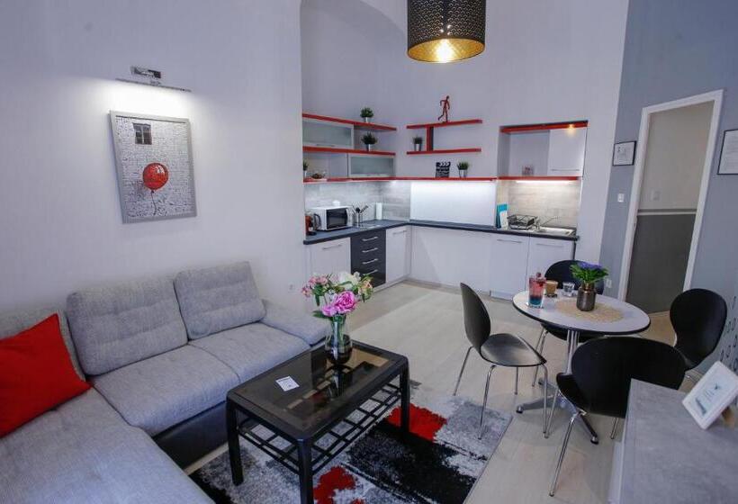 آپارتمان دوبلکس 1 خوابه, Uránia Apartmanház