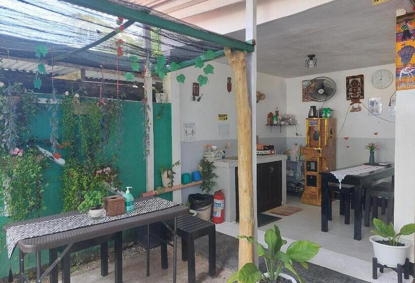 Номер Economy, Maui S Place