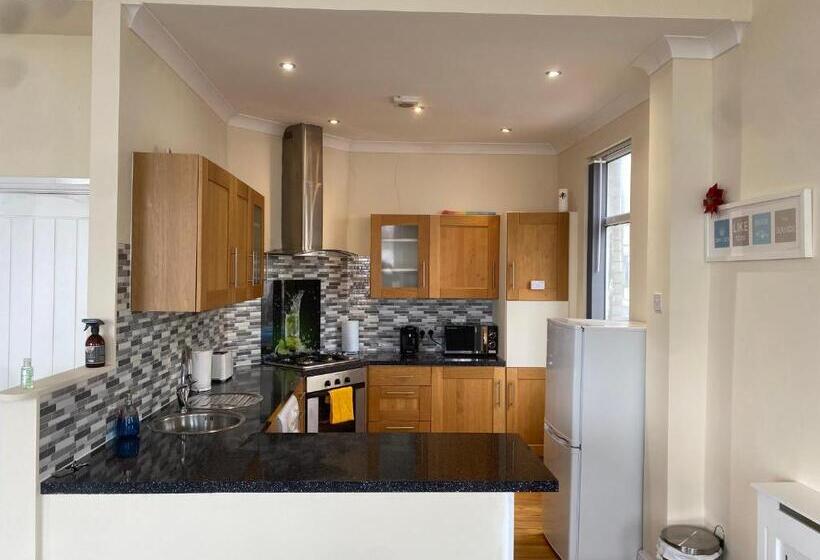 Апартаменты 1 Спальня Нижний Этаж, Redcar Seaview Apartments