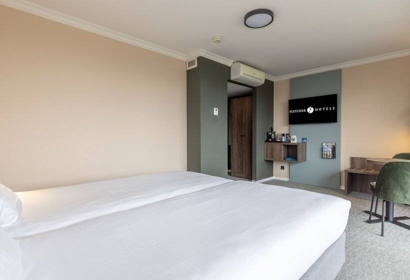Номер Комфорт, Fletcher Familiehotel De Hunzebergen