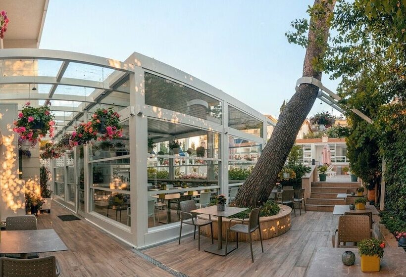 经济房, Ascot Hotel Büyükada