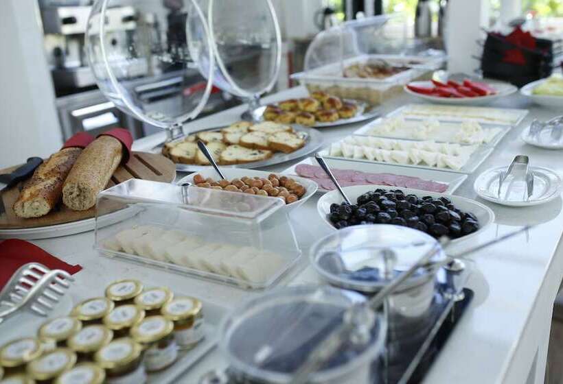 经济房, Ascot Hotel Büyükada