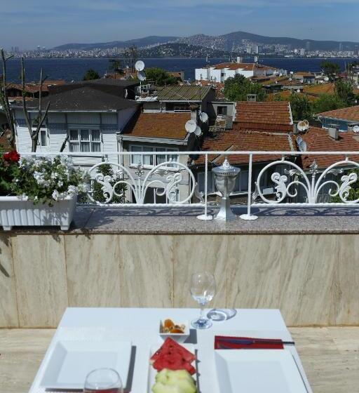 Номер Deluxe Вид на Море, Ascot Hotel Büyükada