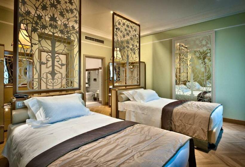 اتاق لوکس, Château Monfort   Relais & Châteaux