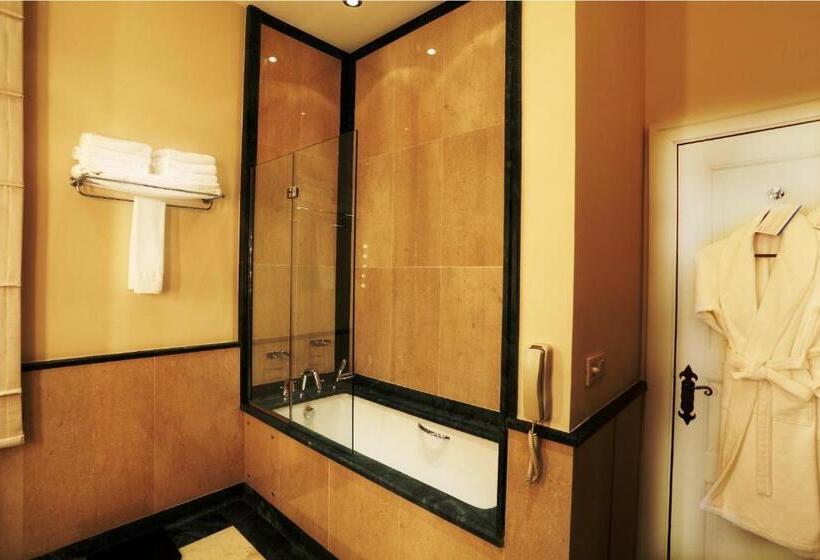 2 Bedroom Suite, Divan Cukurhan