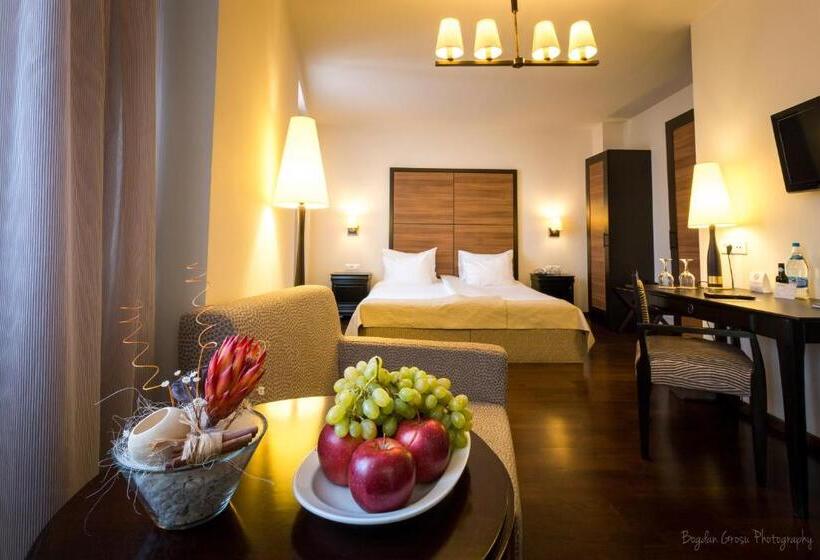 سوییت جونیور, Europa Royale Bucharest