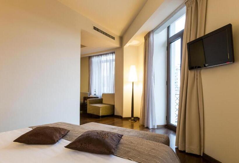 اتاق لوکس, Europa Royale Bucharest
