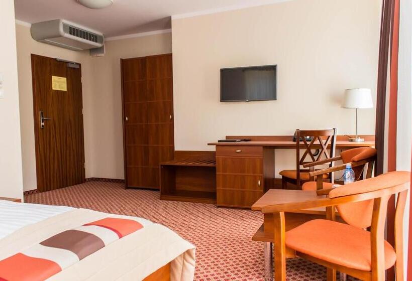 Номер Deluxe, Gromada Warszawa Centrum