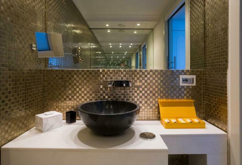 Полулюкс Вид на Море, Metropole Taormina