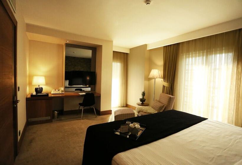 سوییت, Riva Reşatbey Luxury