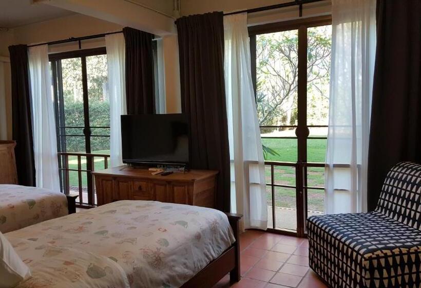 스탠다드 룸 가든 전망, Casa Khaoyai Bed&breakfast