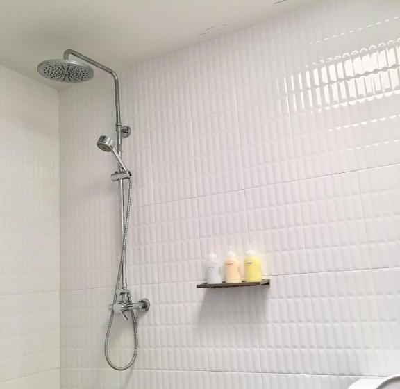 اتاق استاندارد با بالکن و چشم‌انداز دریا, Pierview Rooms