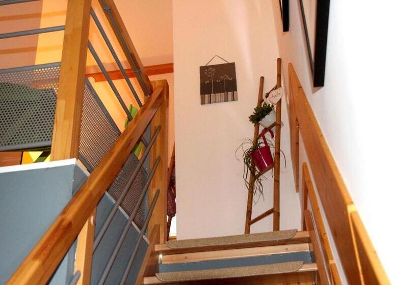 Номер Стандарт, La Tuiliere