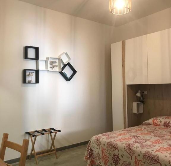 スタンダードルーム, 40° Parallelo Guest House