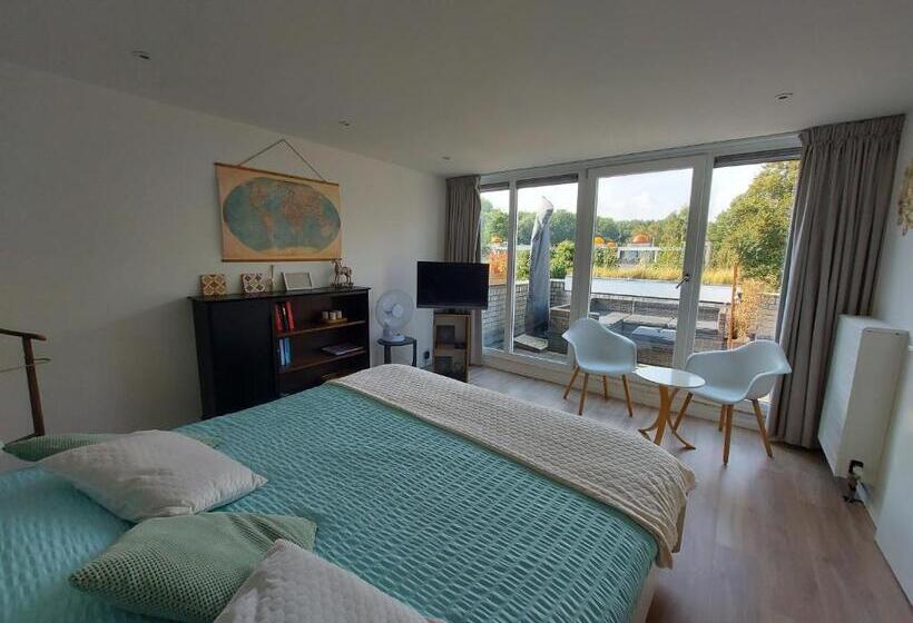 Дом 3 Спальни, Bed & Breakfast De Koepeltjes
