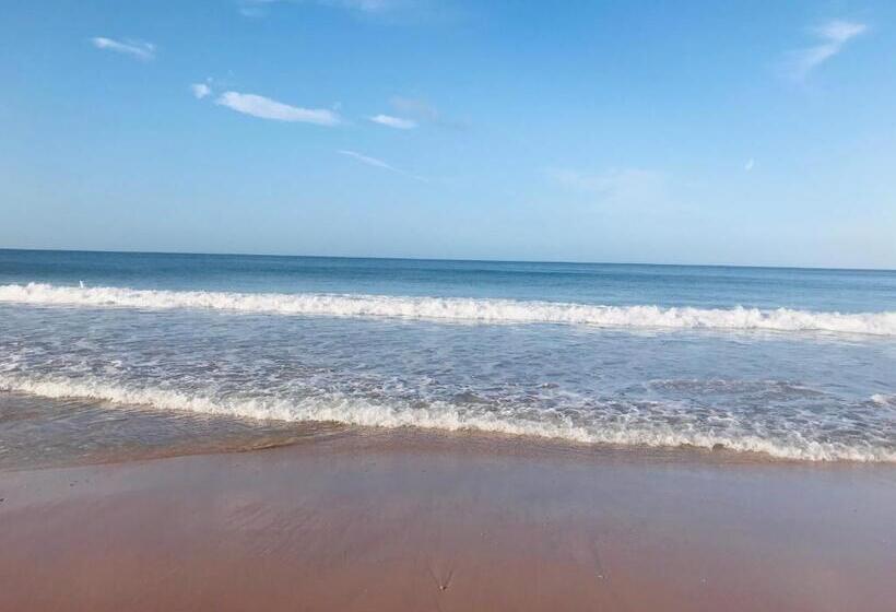 자쿠지 스위트, Atlantic Waves Accommodation