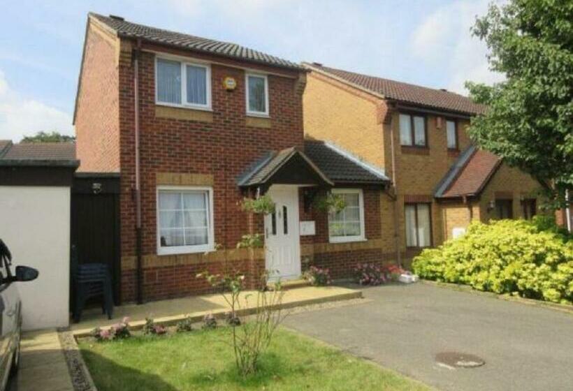اتاق استاندارد, Apartment & Rooms In London