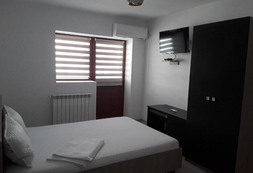 اتاق استاندارد, Camere De Inchiriat Central La Calciu
