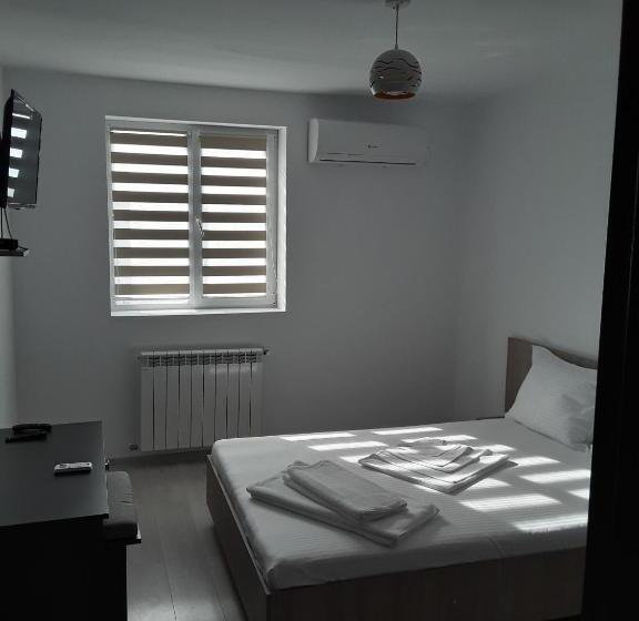 اتاق استاندارد, Camere De Inchiriat Central La Calciu