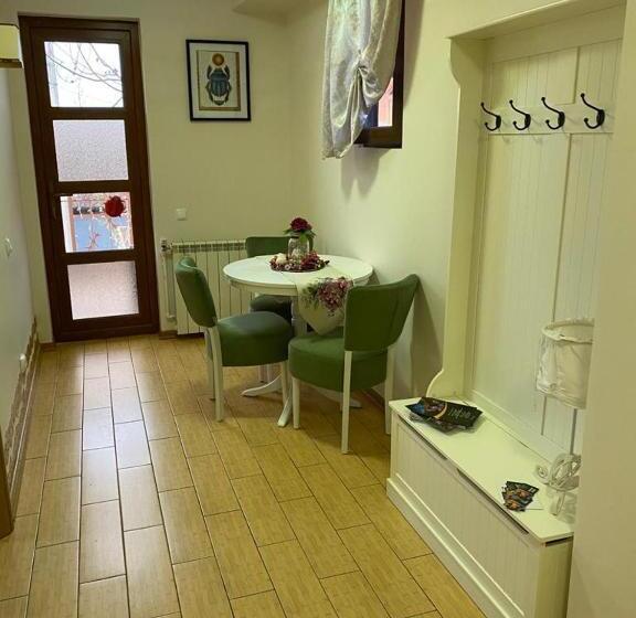 Апартаменты 2 Спальни, Casa De Sub Magura