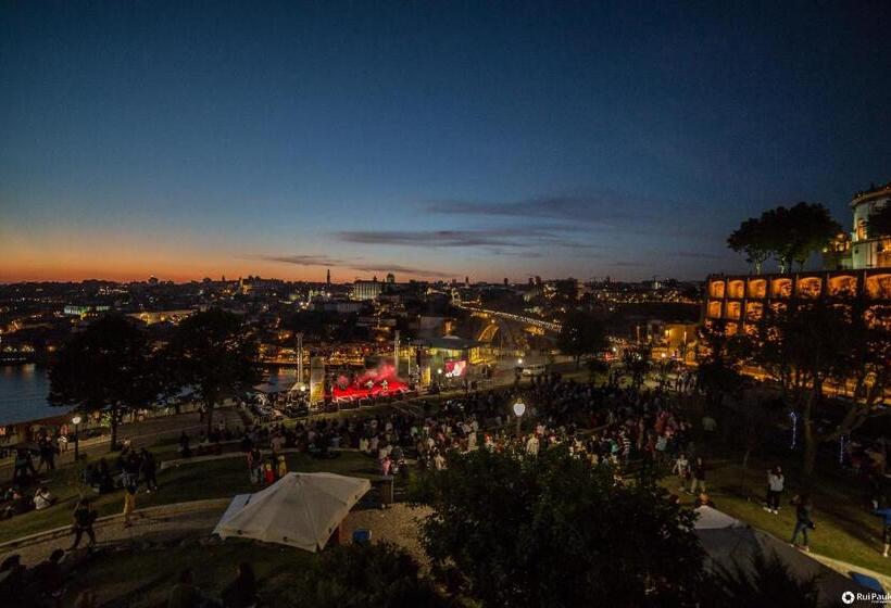 带共用浴室的标准房间, Ninho Jardim Do Morro