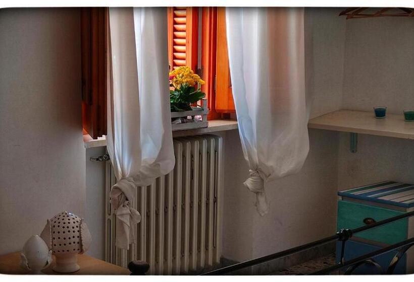 اتاق خانوادگی, B&b Il Faso