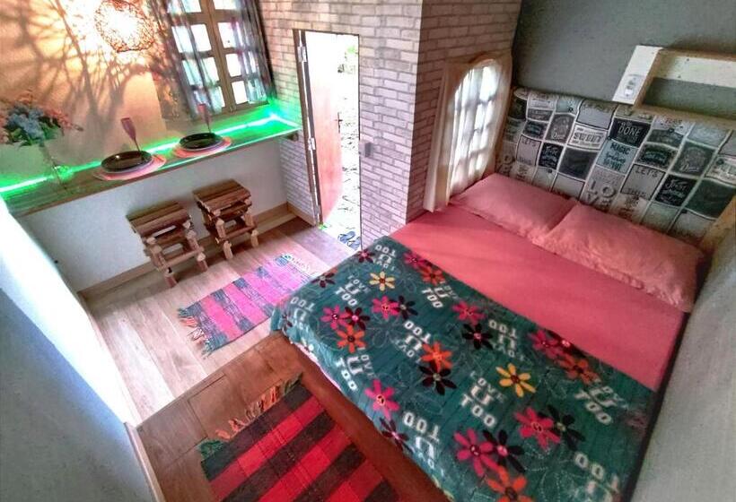 スタンダードバンガロー, Hostel Portal Das Fadas