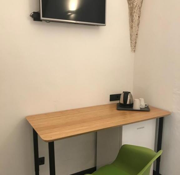 اتاق سوپریور, Hostal La Terrassa