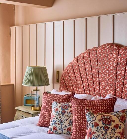 家庭间, The Ropemaker   A Heartwood Inn