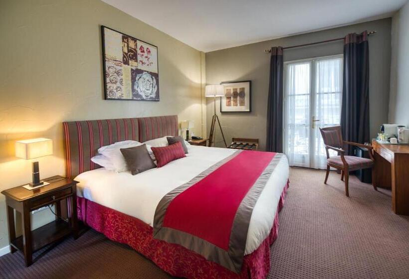 Номер Deluxe, D Aragon   Place De La Comédie