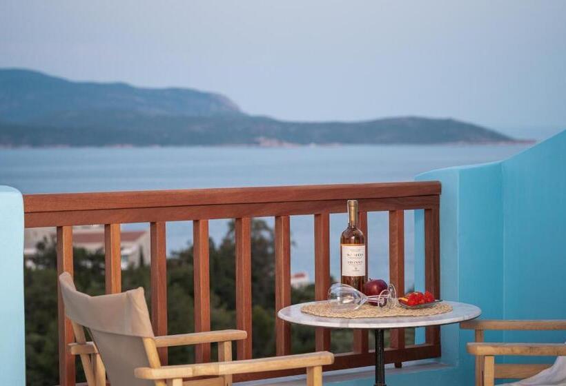 수피리어 룸, Naftilos
