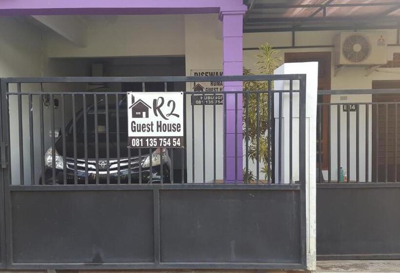 Семейный Номер, R2 Guest House