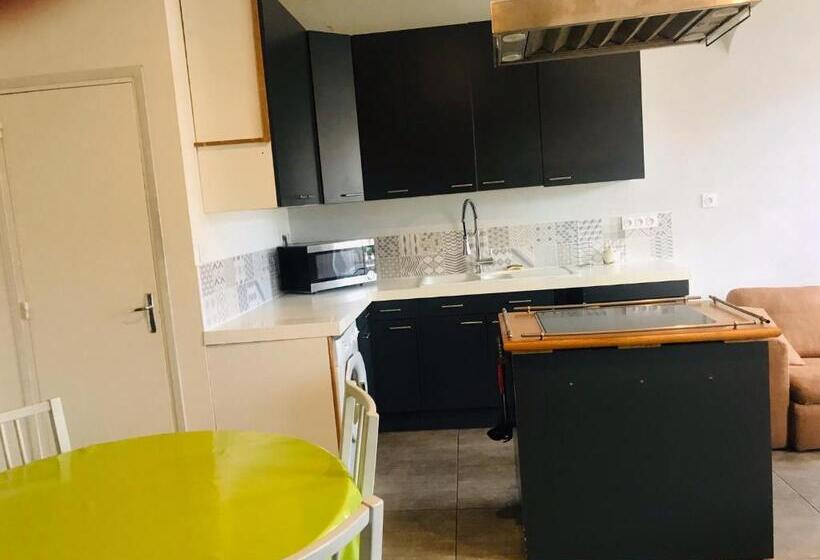 Апартаменты 2 Спальни, Appart Hotel Sathonay Rillieux Lyon