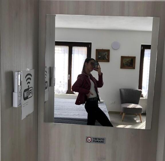 اتاق استاندارد سه نفره, La Casa Della Ada