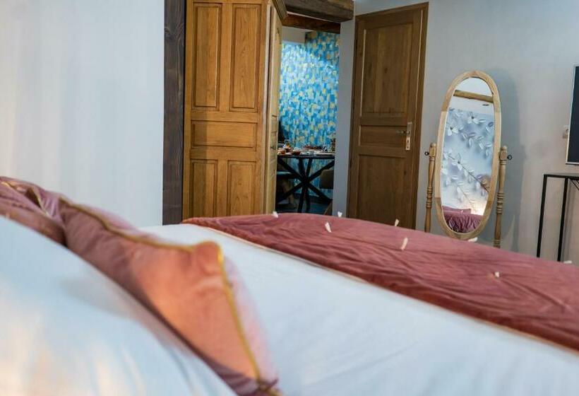 Апартаменты 3 Спальни, La Chambre Enchantée