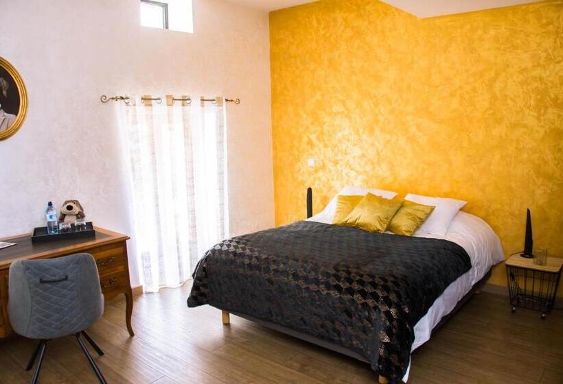 Семейное Студио, La Chambre Enchantée