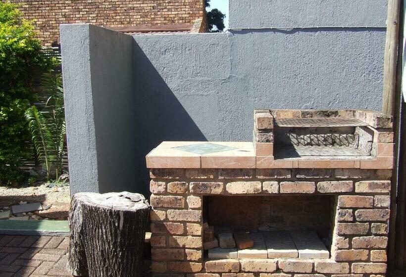 آپارتمان اجرایی 1 خوابه, Kruger S Guest House