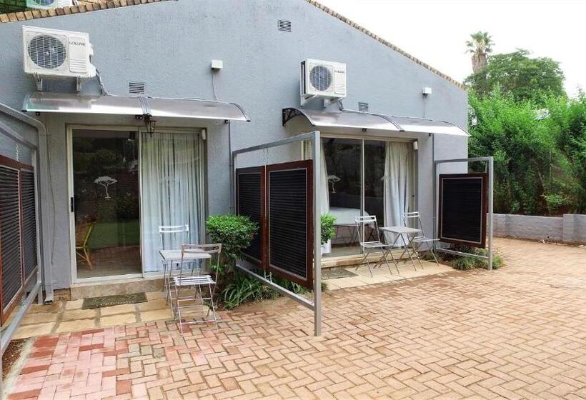 اتاق استاندارد, Kruger S Guest House