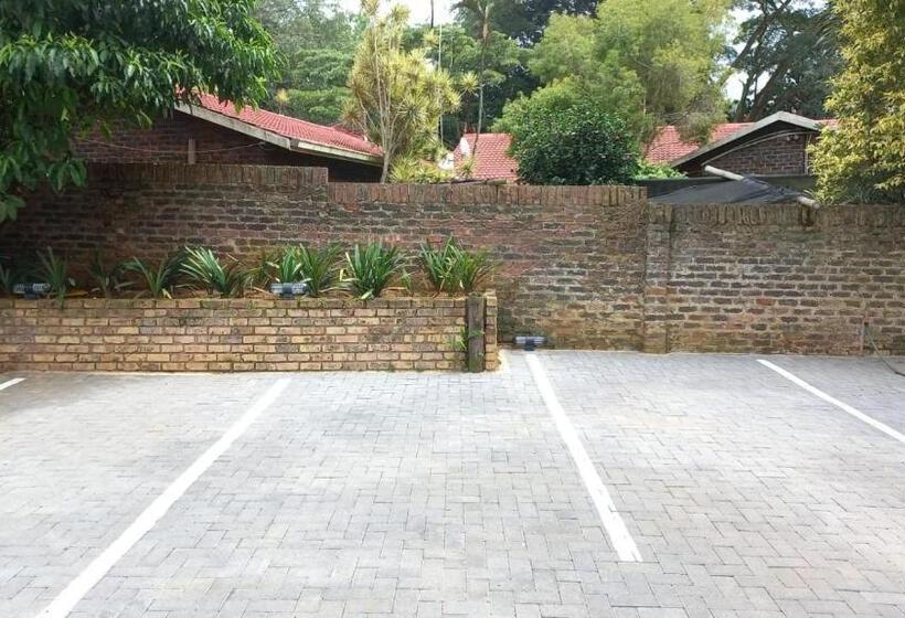 اتاق استاندارد, Kruger S Guest House