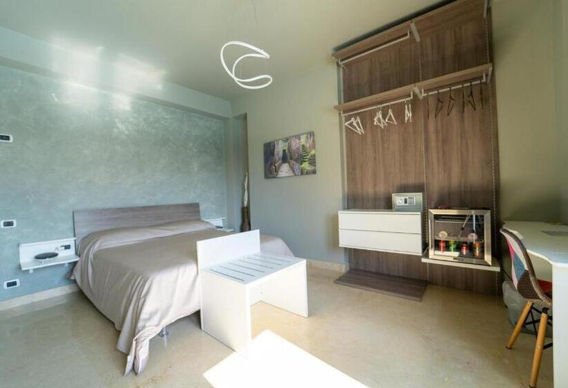 سوییت جونیور با چشم‌انداز دریا, Villa Tito Livio Starguest