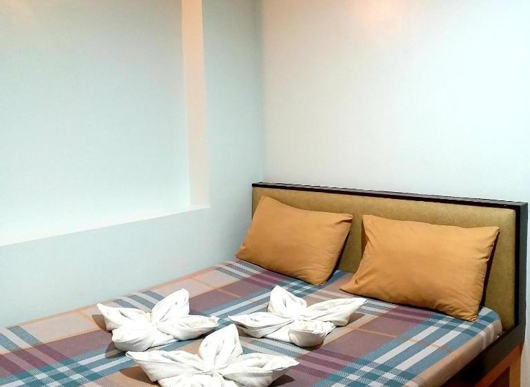 חדר משפחתי, Sola Eleganza Apartelle