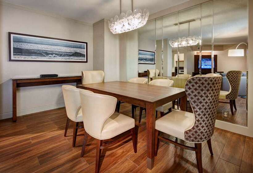 Люкс, Embassy Suites By Hilton Birmingham Hoover