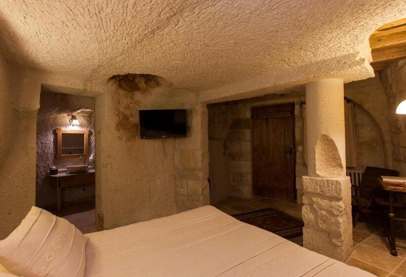 Quarto Clássico, Mithra Cave