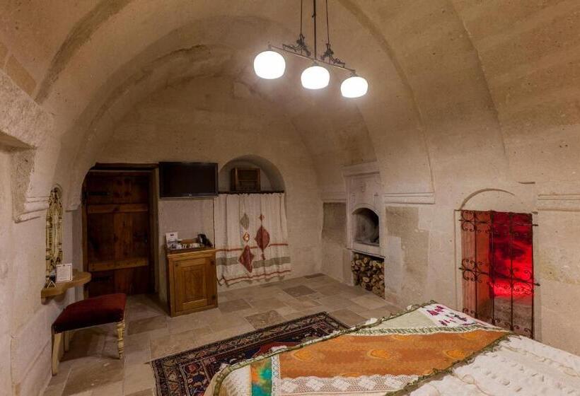Классический Номер, Mithra Cave